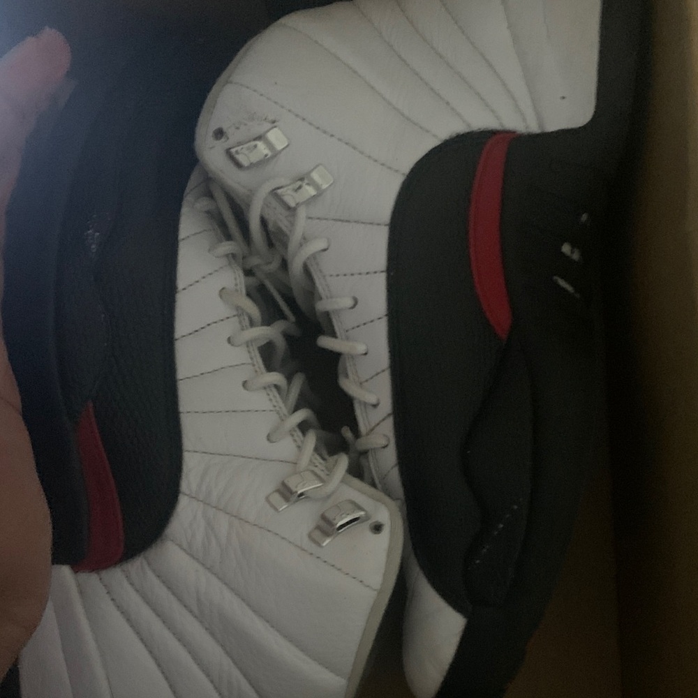 Classic White and Black Men's Sneakers